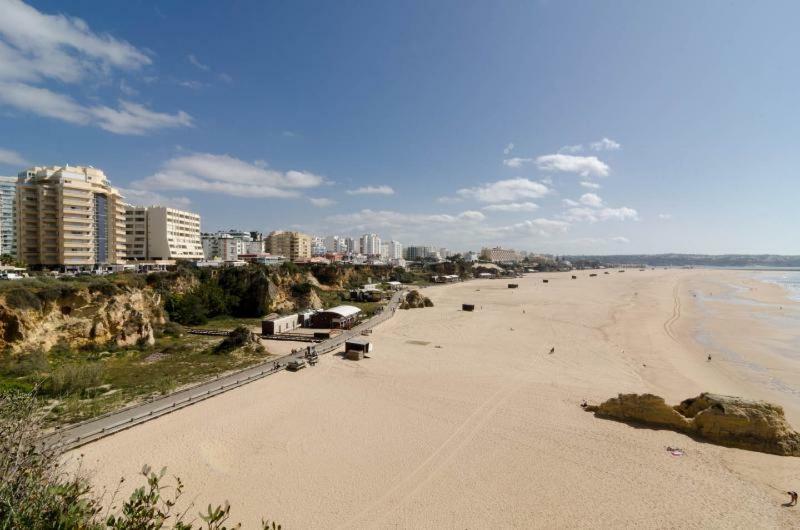 Rocha Tower By Beach Rentals Exterior photo