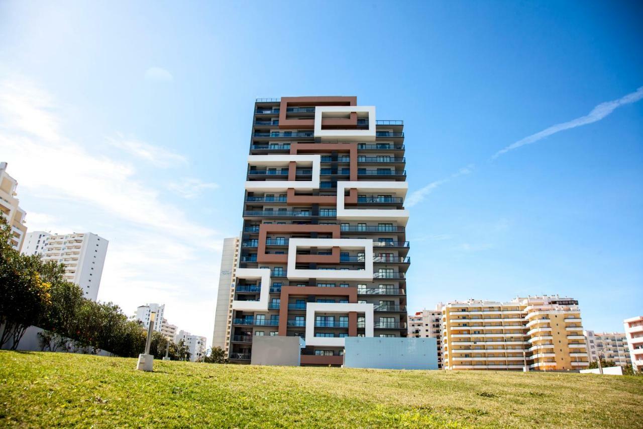 Rocha Tower By Beach Rentals Exterior photo