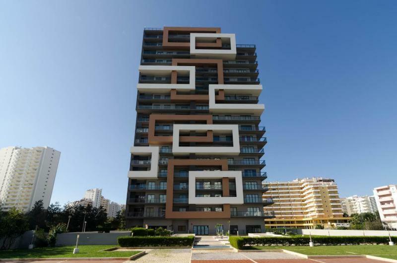 Rocha Tower By Beach Rentals Exterior photo